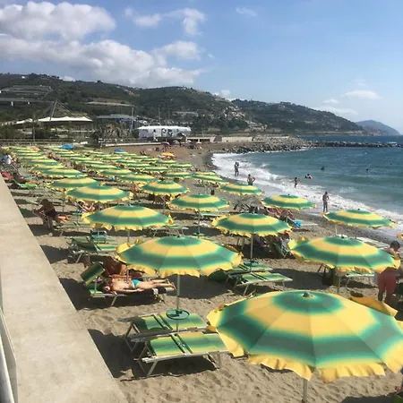 Casa Di Ricki : A Pochi Passi Dal Mare Lejlighed San Lorenzo al Mare