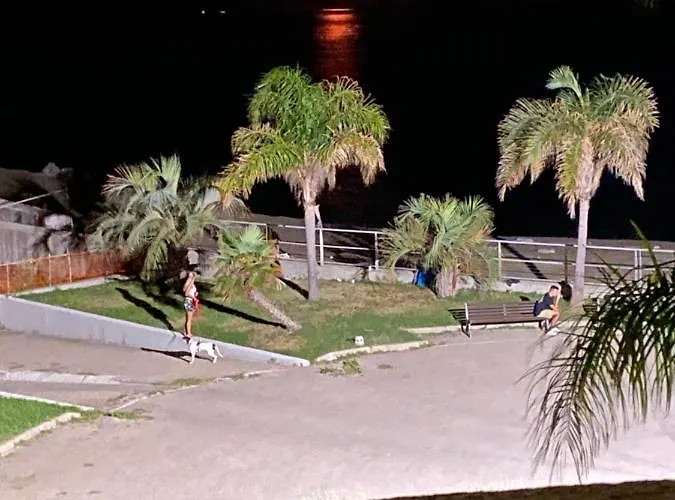 Casa Di Ricki : A Pochi Passi Dal Mare